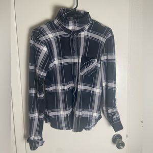 Rue 21 Plaid Long Sleeve (black &White)